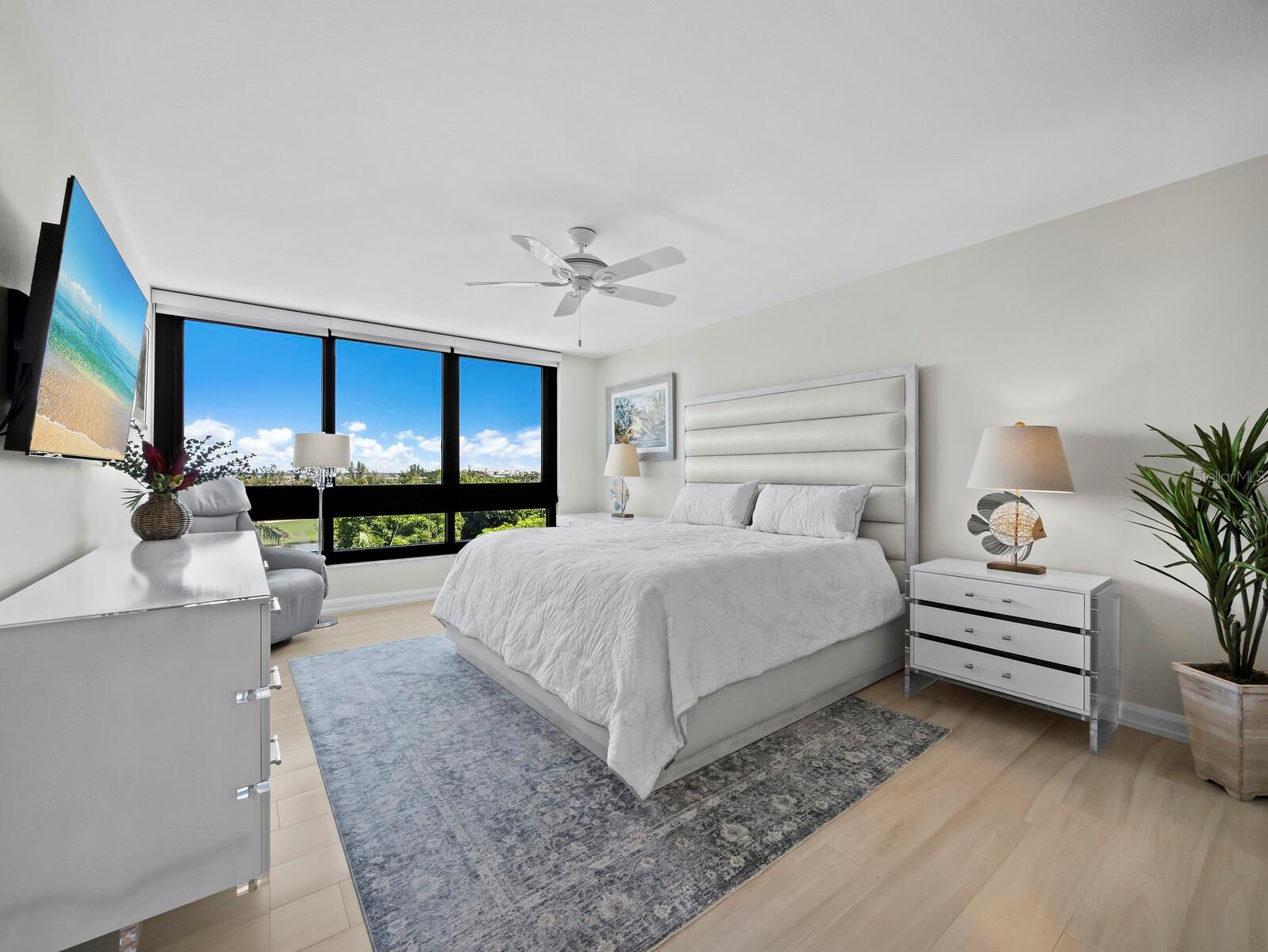 575 SANCTUARY DR #A302