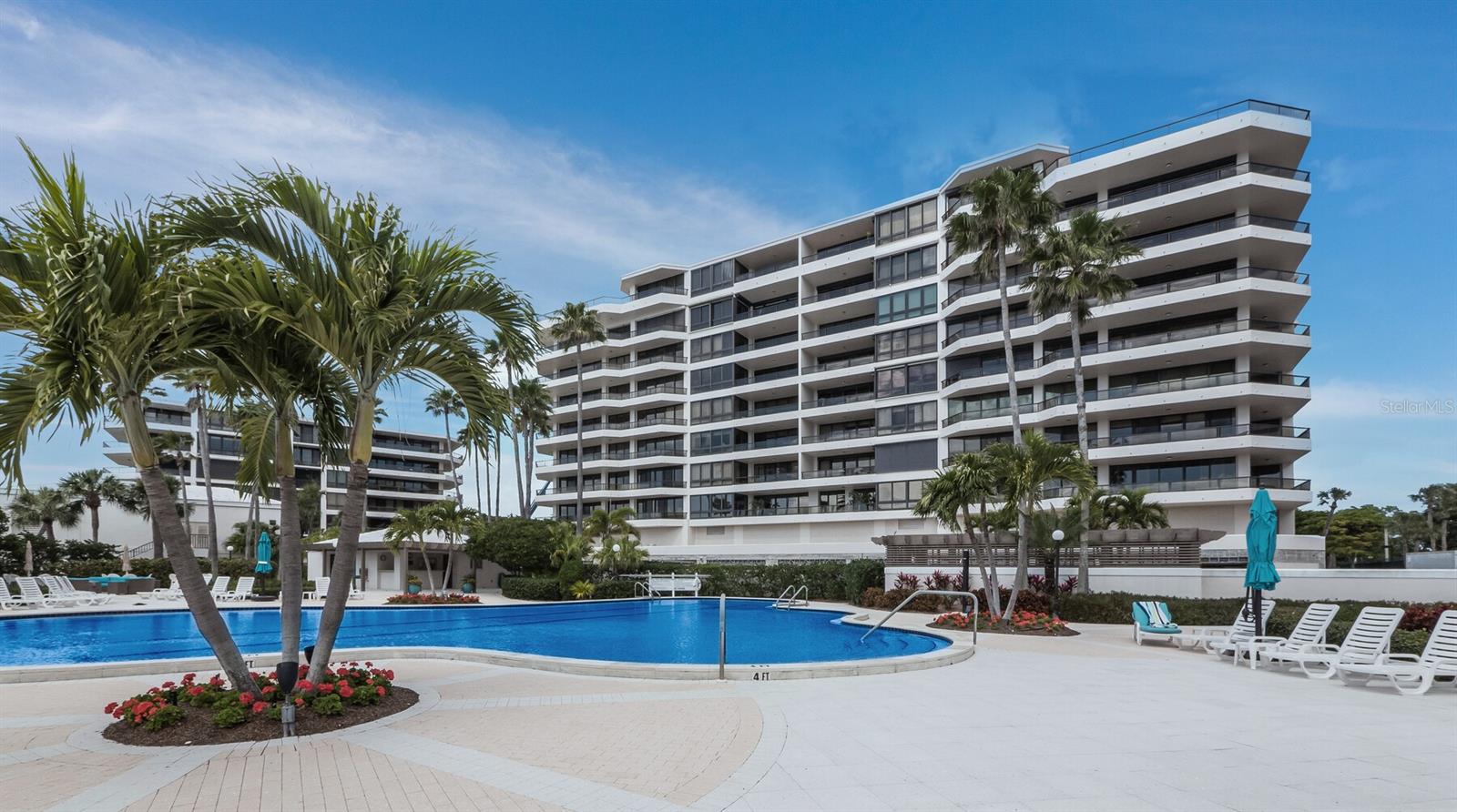 575 SANCTUARY DR #A302