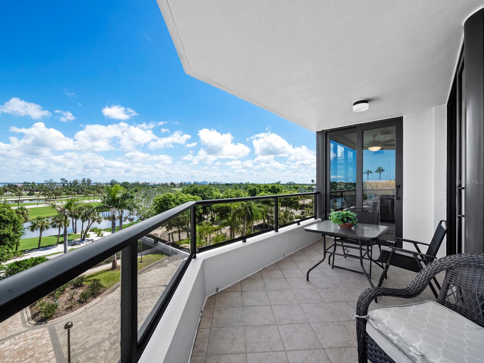 575 SANCTUARY DR #A302