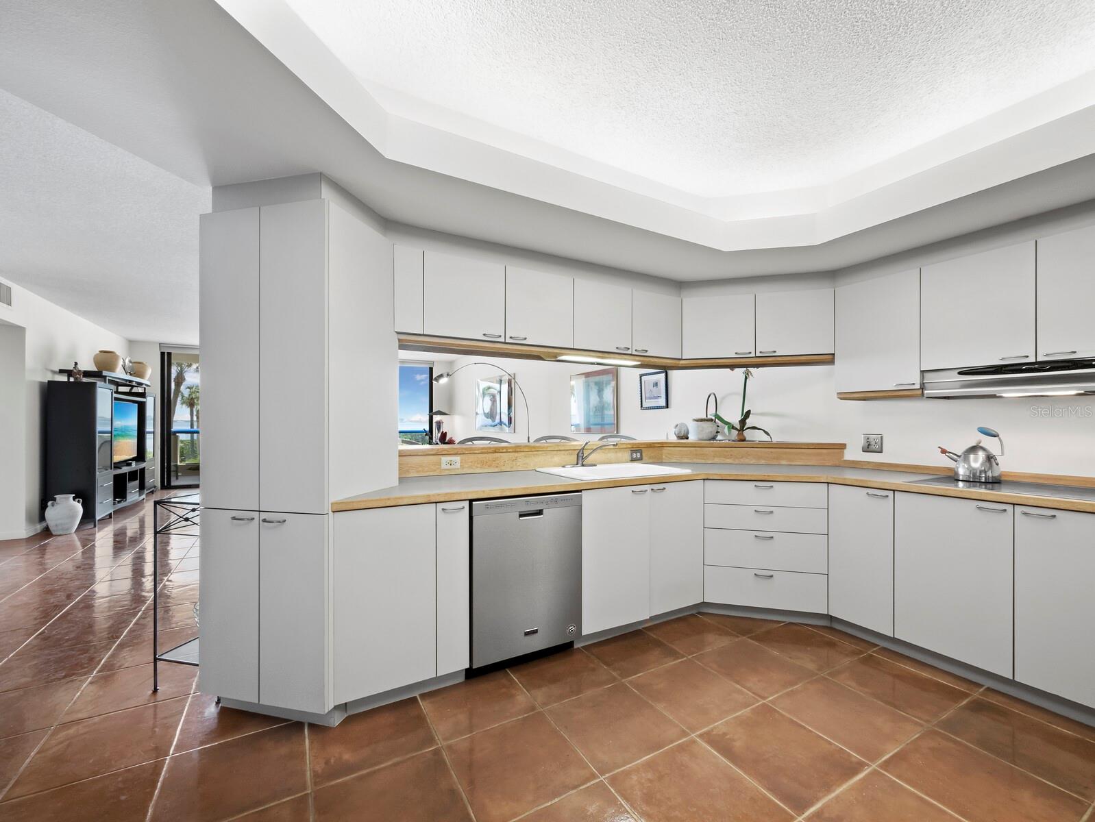 2120 HARBOURSIDE DR #617
