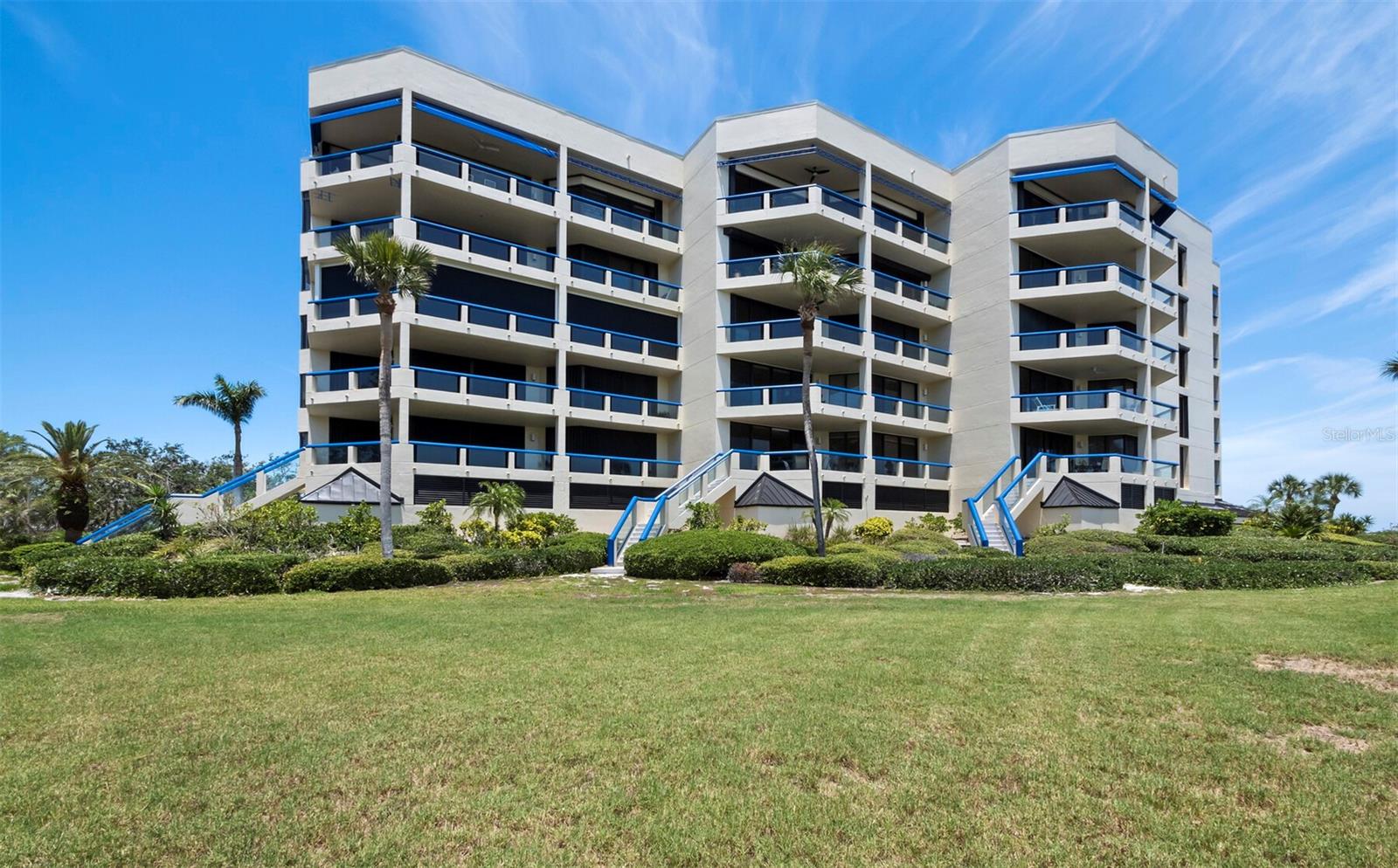 2120 HARBOURSIDE DR #617