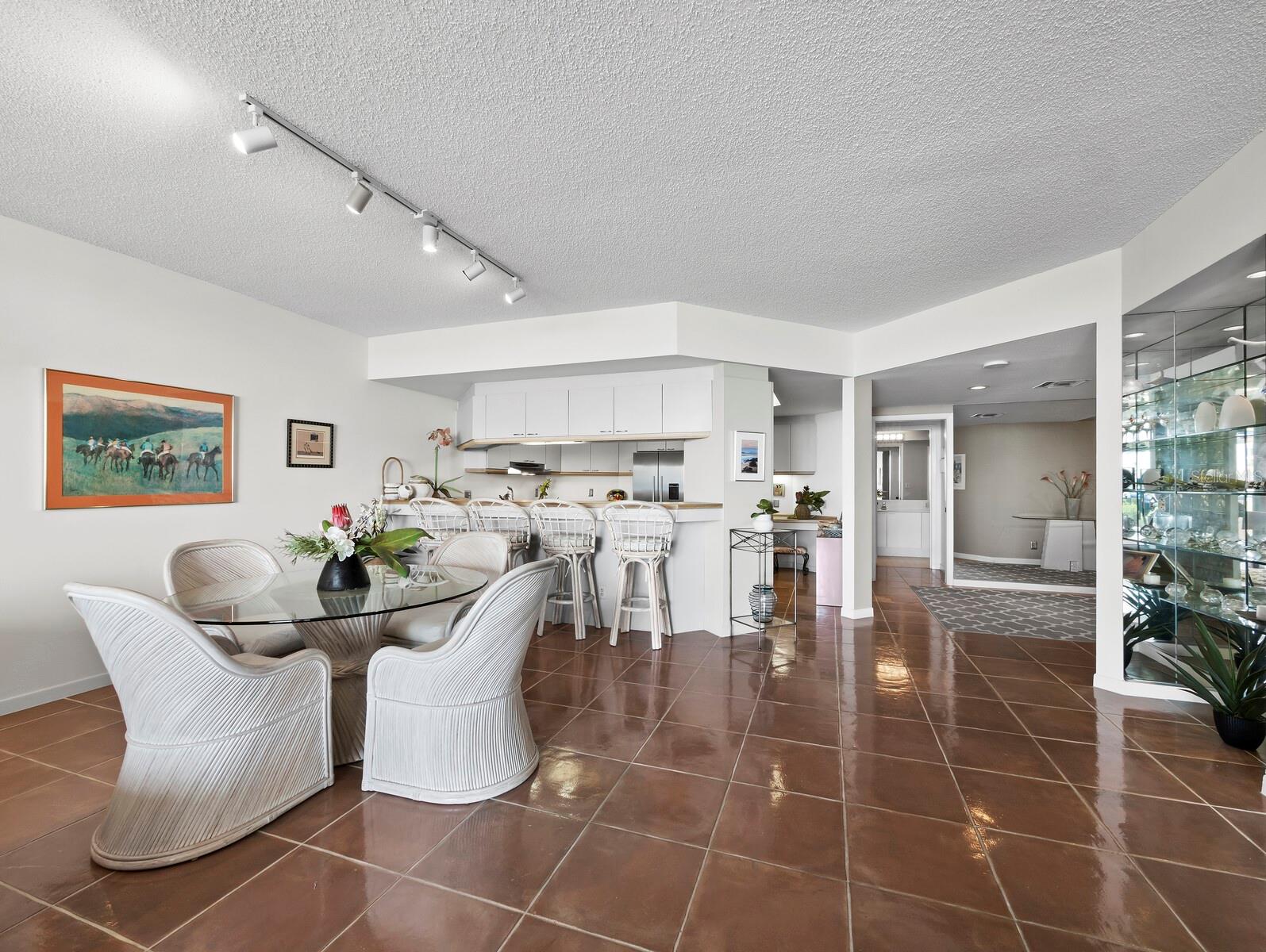 2120 HARBOURSIDE DR #617