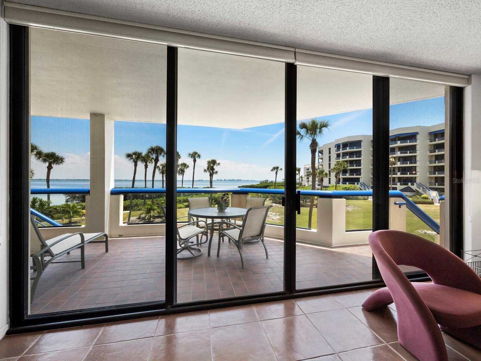 2120 HARBOURSIDE DR #617