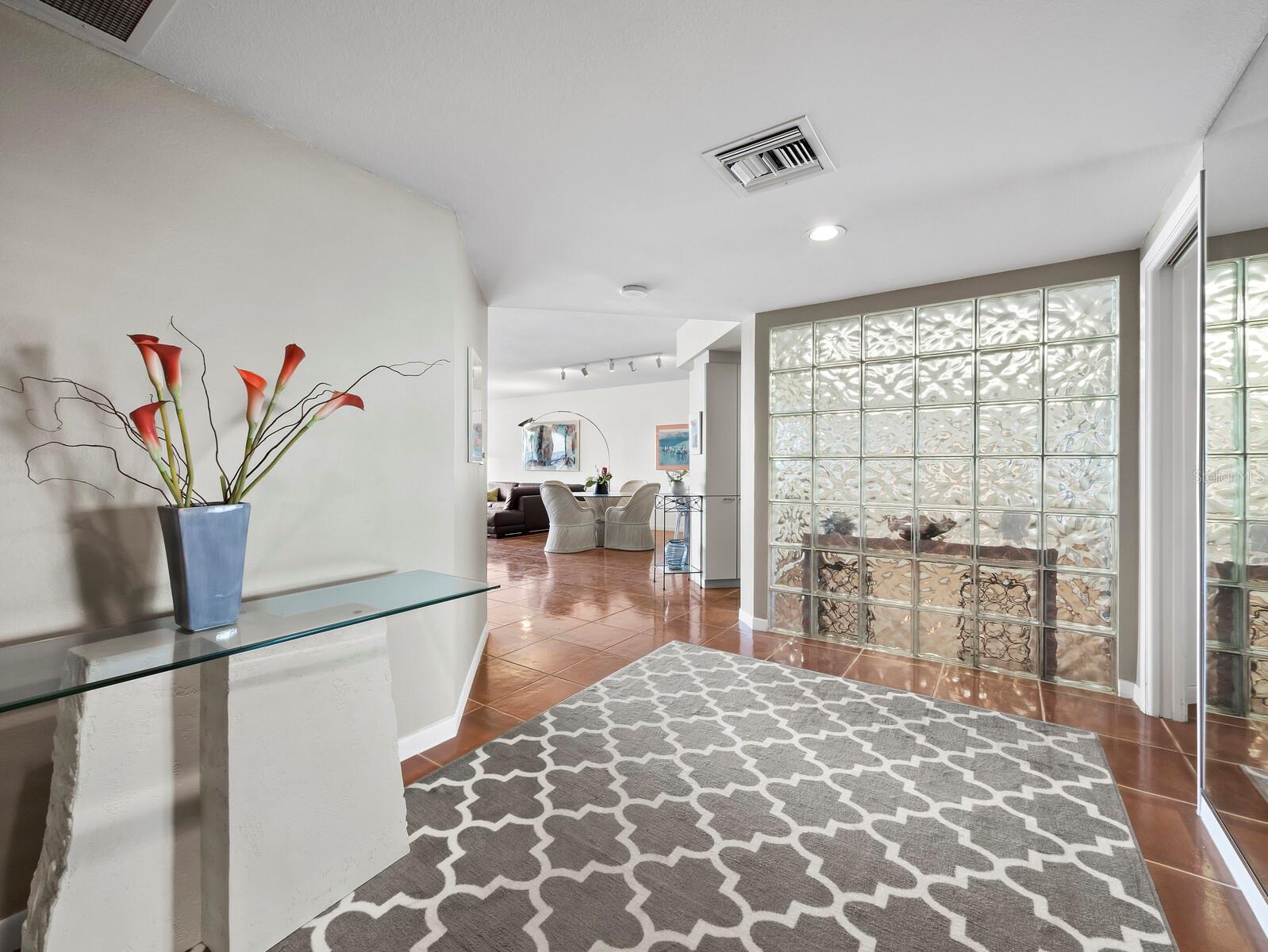 2120 HARBOURSIDE DR #617