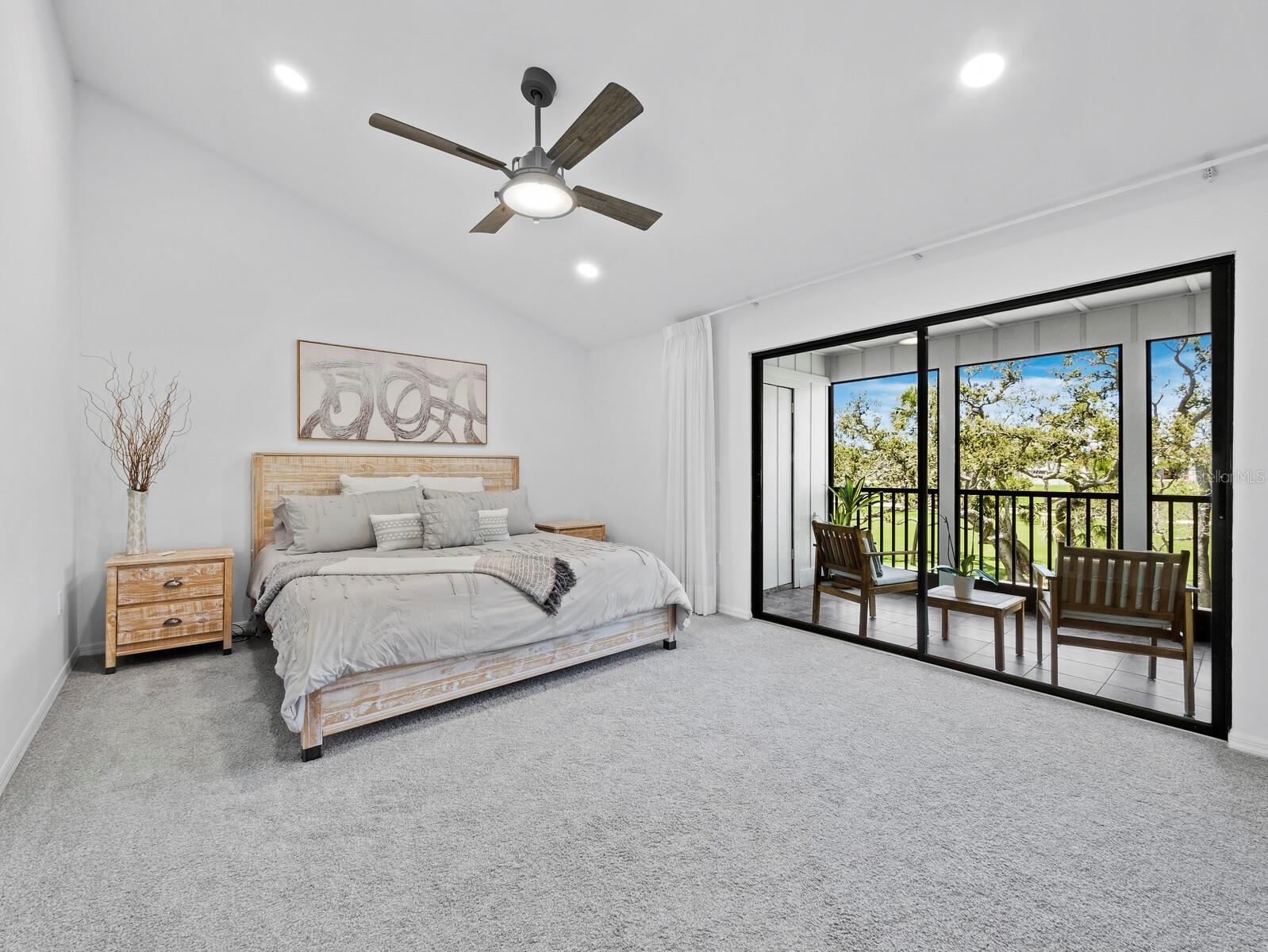 2155 HARBOURSIDE DR #804