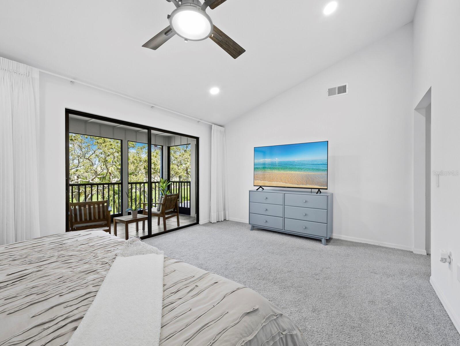 2155 HARBOURSIDE DR #804