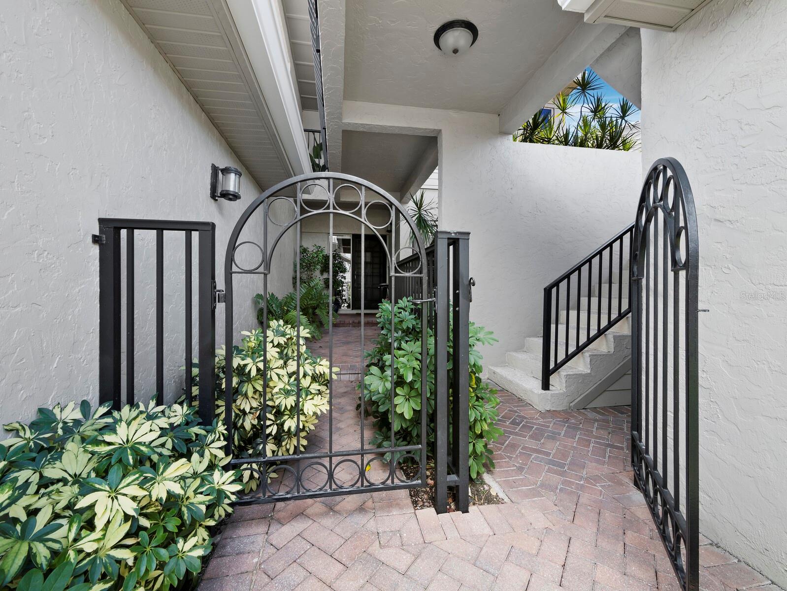 2155 HARBOURSIDE DR #804