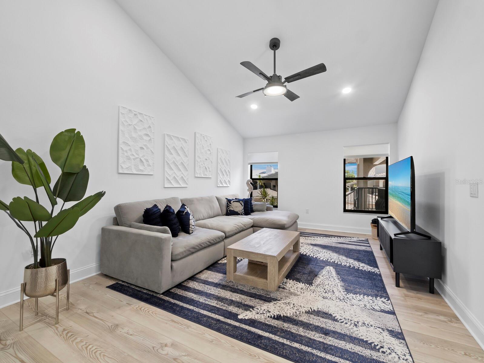2155 HARBOURSIDE DR #804