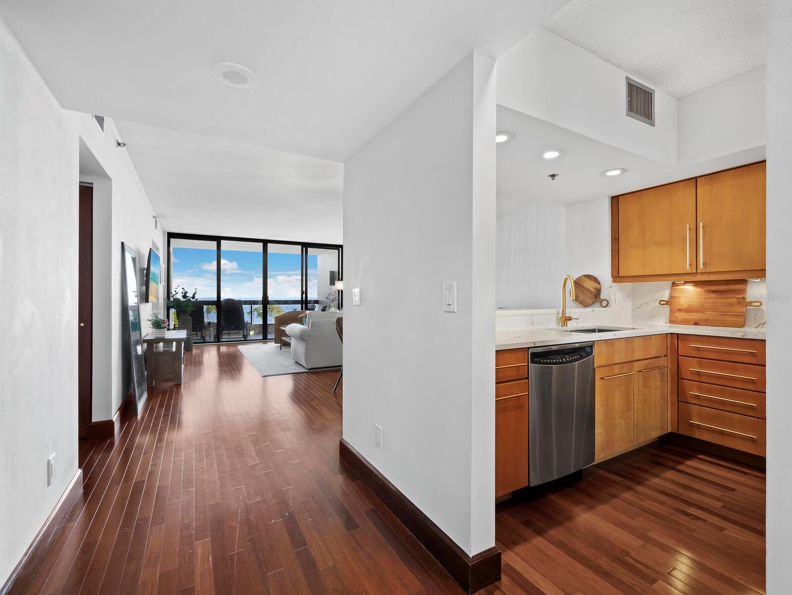 1930 HARBOURSIDE DR #136