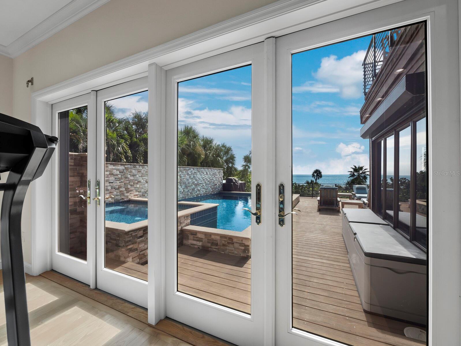 6685 GULF OF MEXICO DR