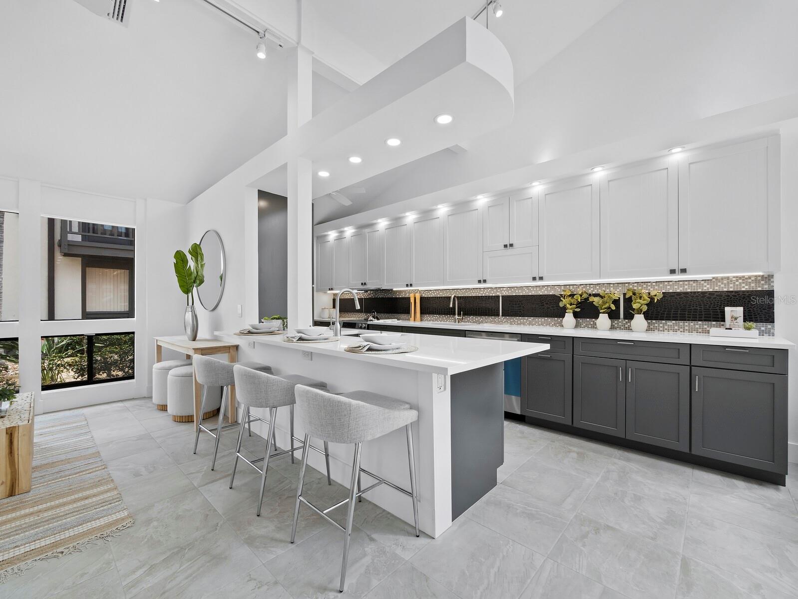 800 S BLVD OF THE PRESIDENTS #19