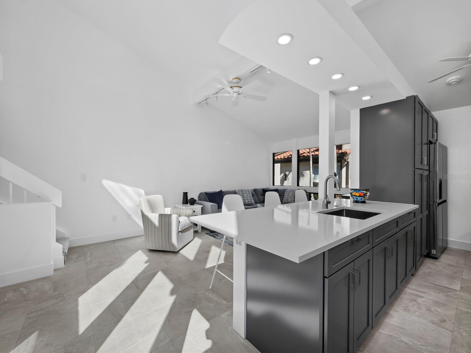 800 S BLVD OF THE PRESIDENTS #19