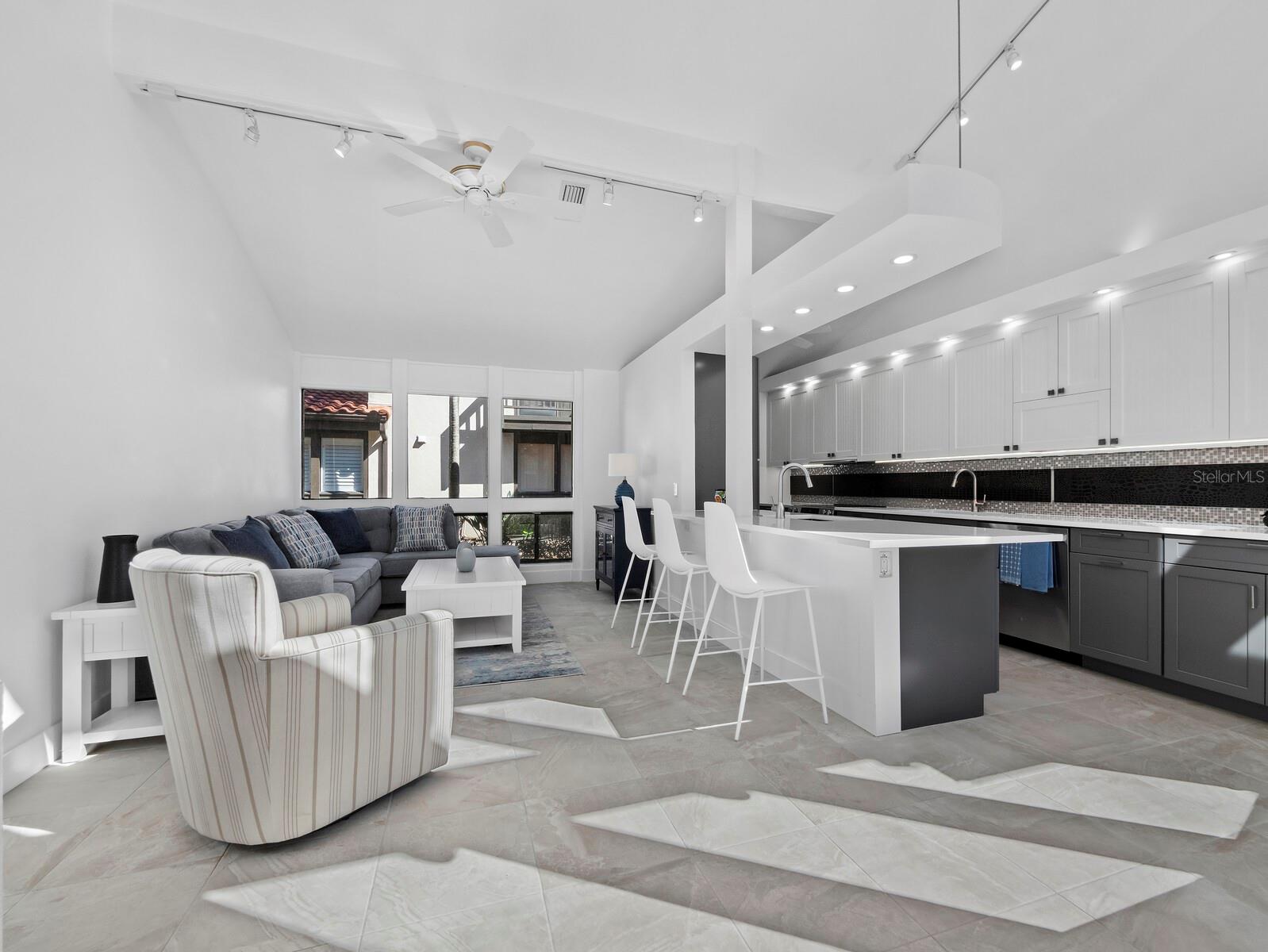 800 S BLVD OF THE PRESIDENTS #19