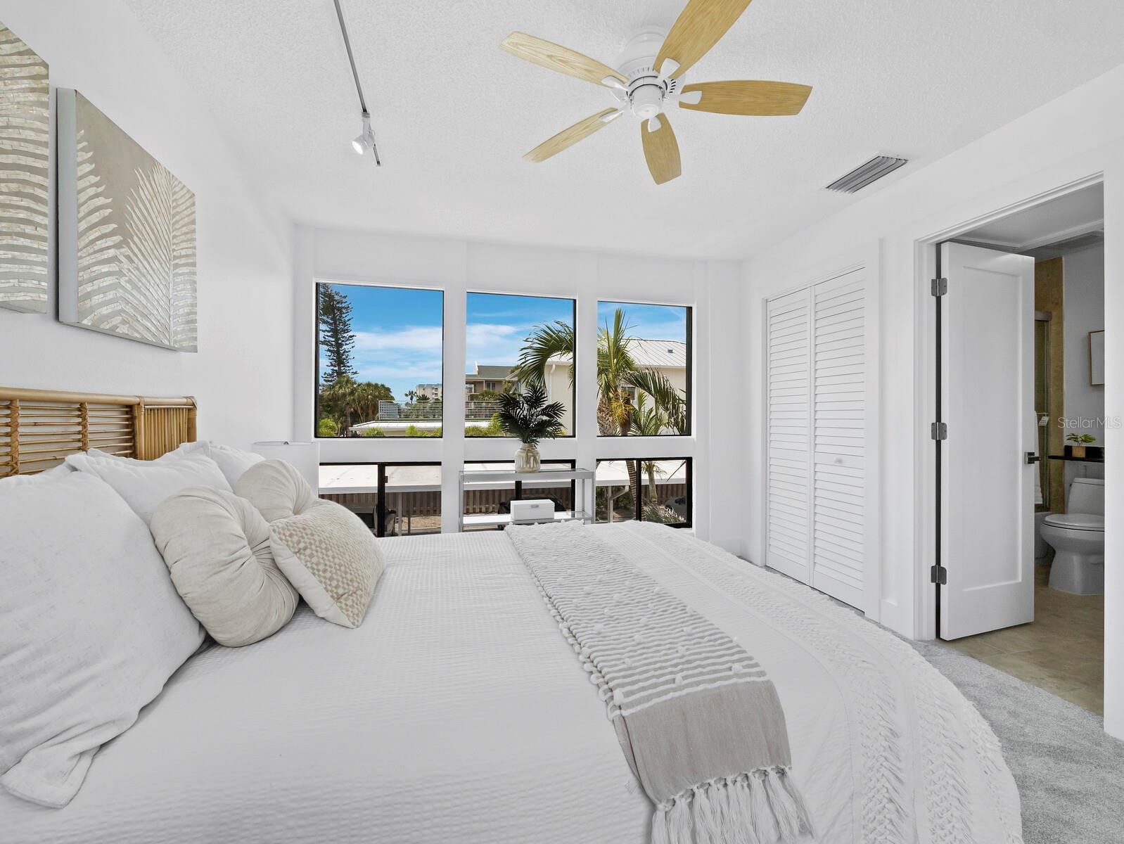 800 S BLVD OF THE PRESIDENTS #19