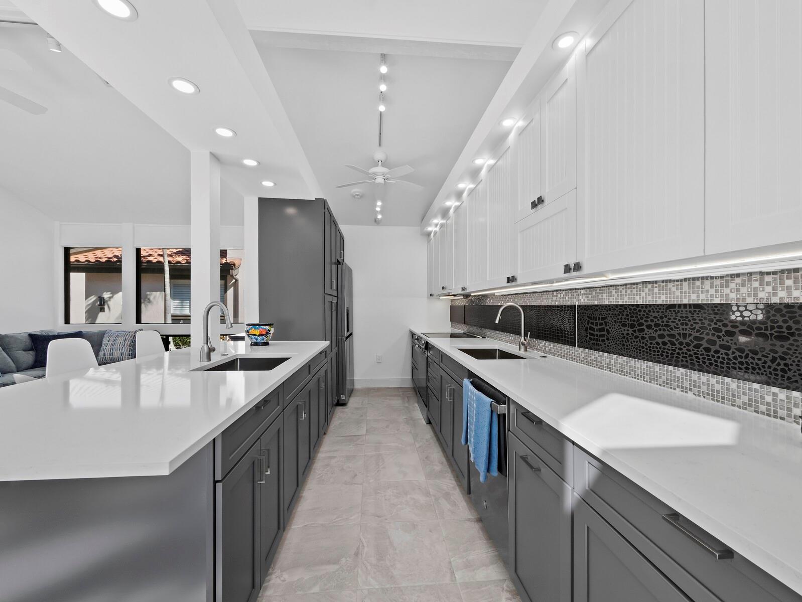 800 S BLVD OF THE PRESIDENTS #19