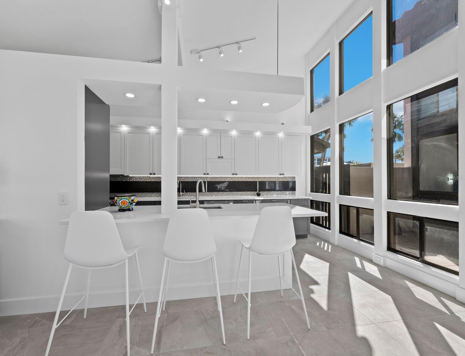 800 S BLVD OF THE PRESIDENTS #19