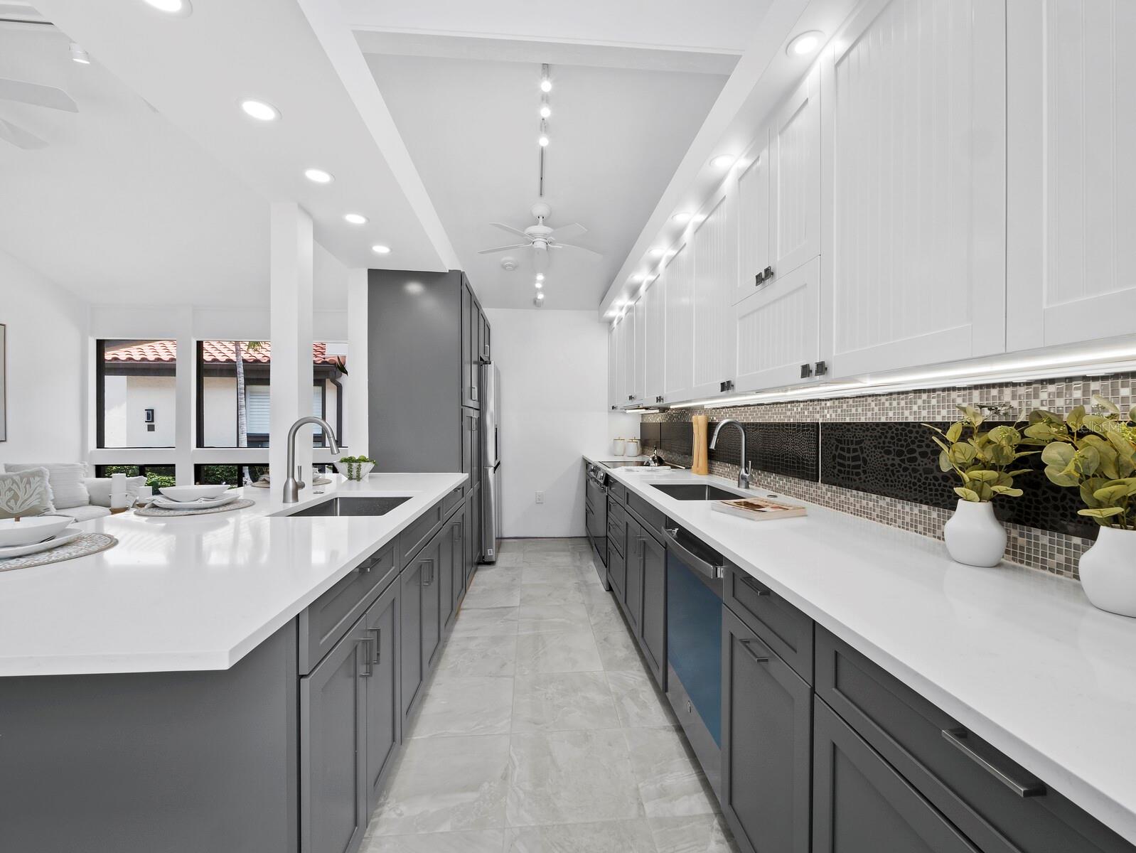 800 S BLVD OF THE PRESIDENTS #19