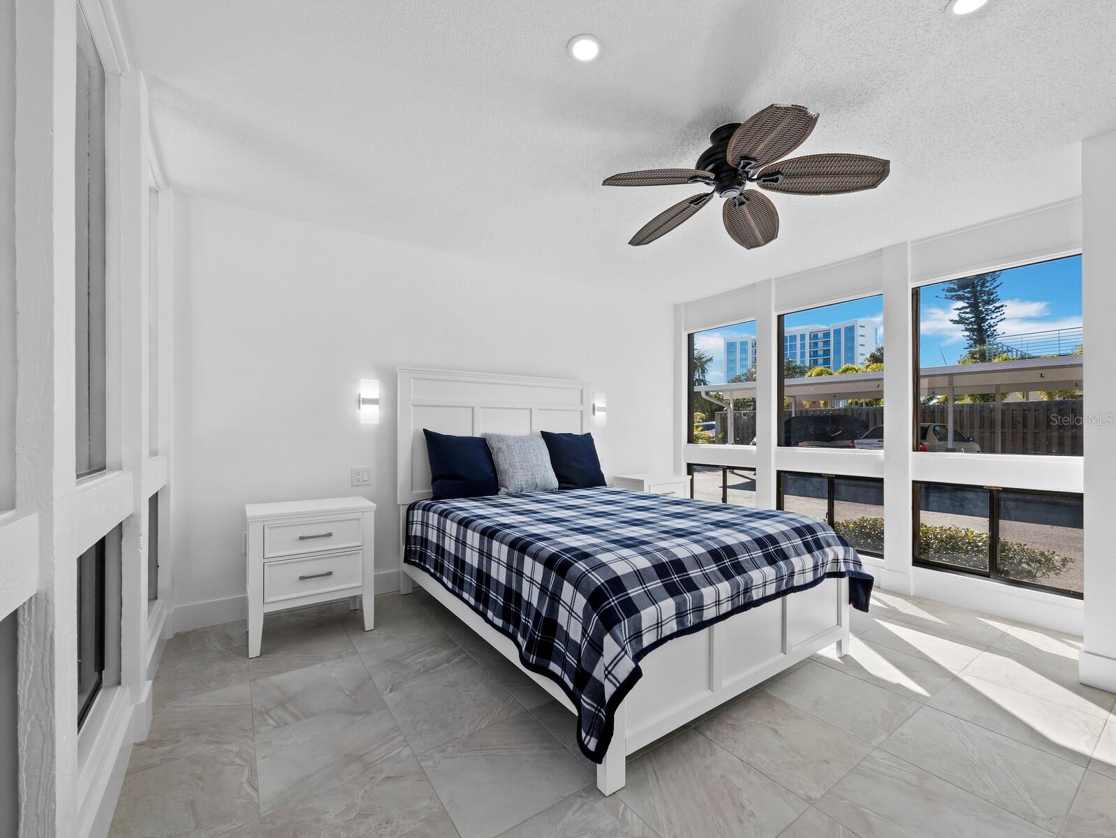 800 S BLVD OF THE PRESIDENTS #19