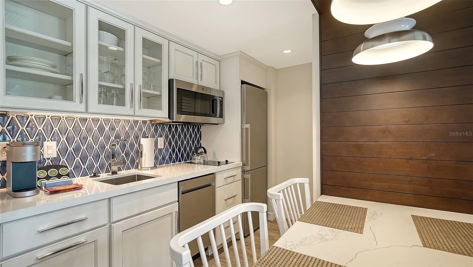 225 SANDS POINT RD #7205