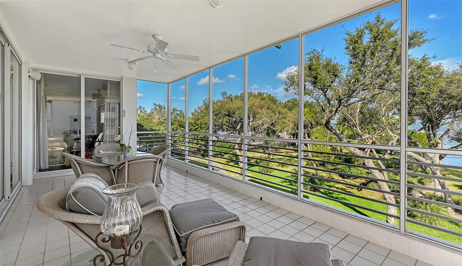 2550 HARBOURSIDE DR #324