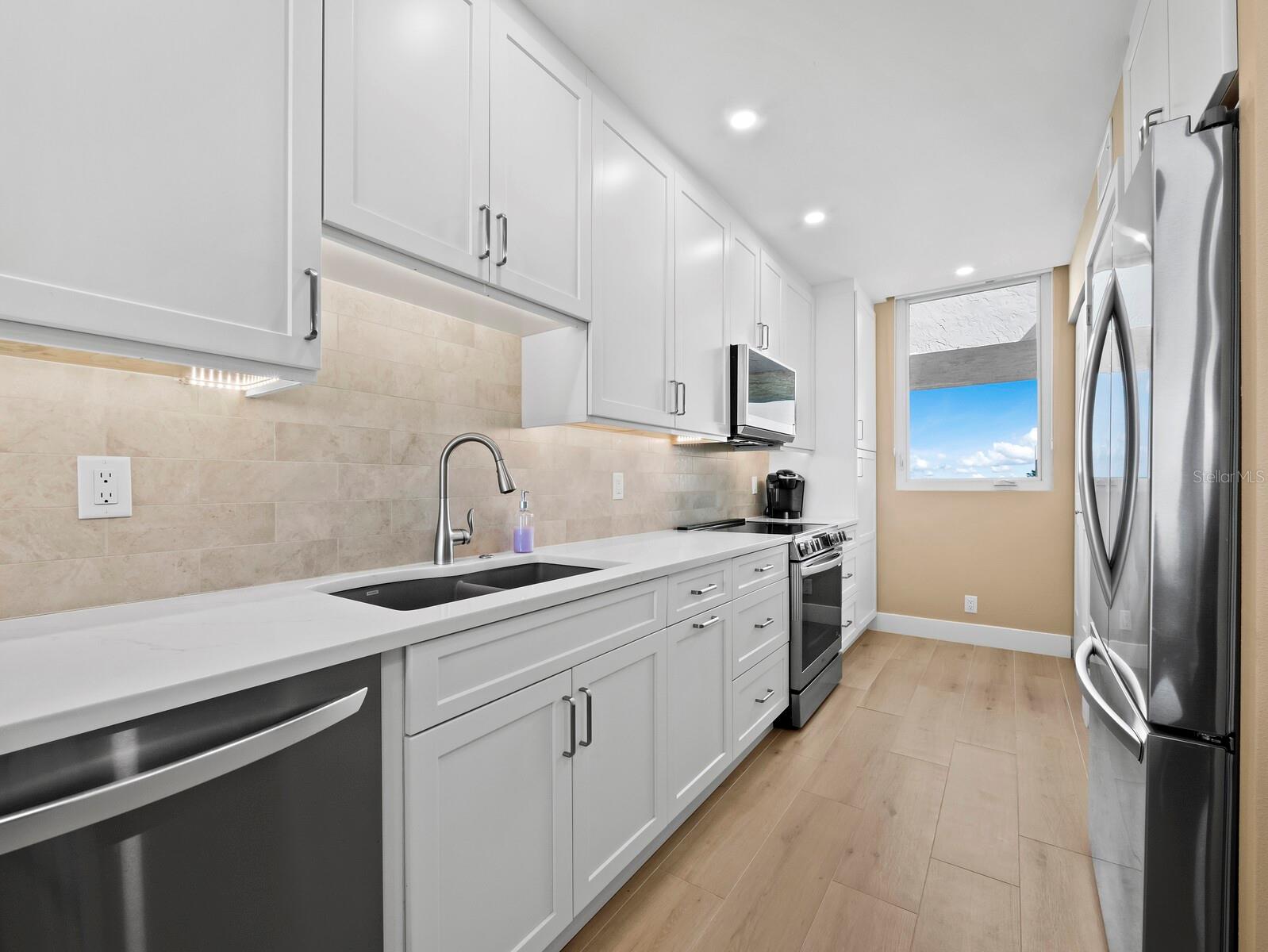 1135 GULF OF MEXICO DR #605