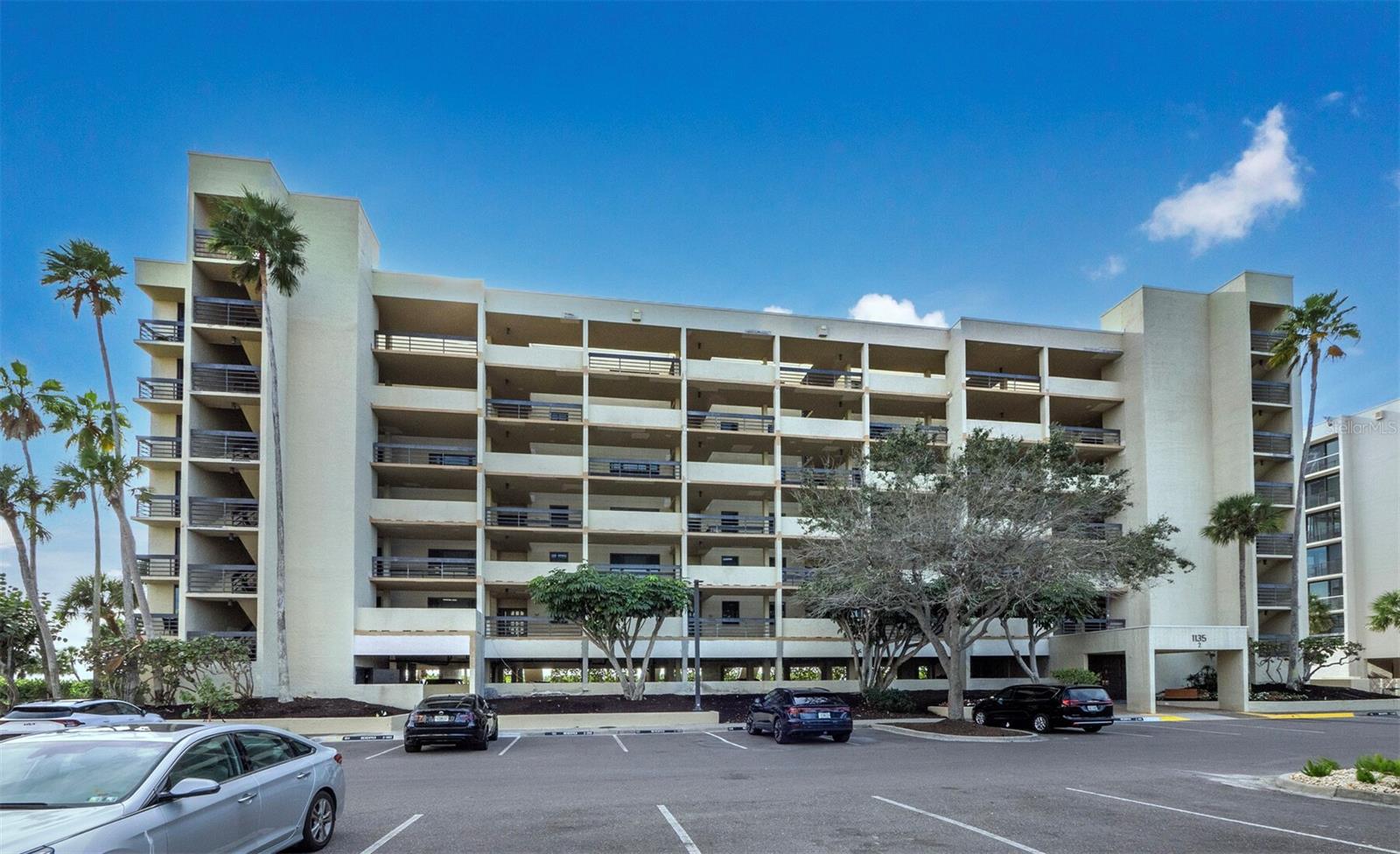 1135 GULF OF MEXICO DR #605