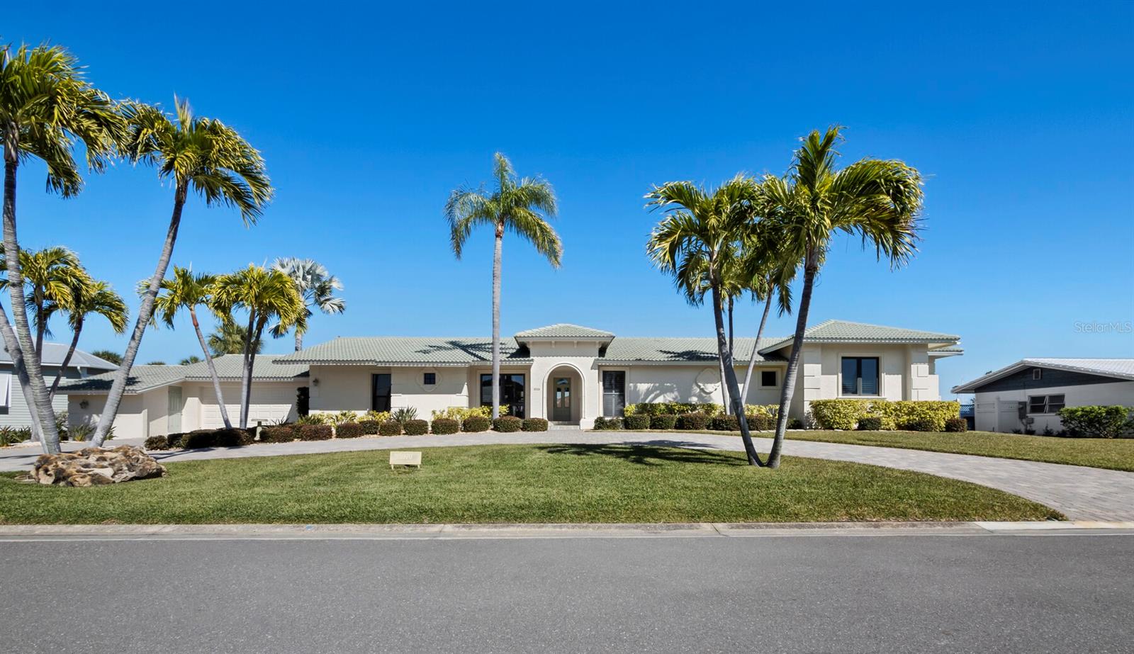 5970 EMERALD HARBOR DR