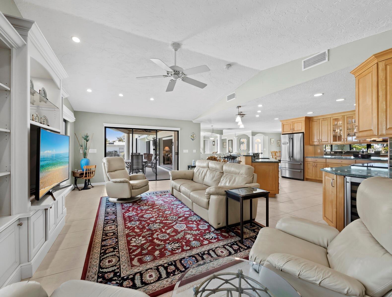 5970 EMERALD HARBOR DR