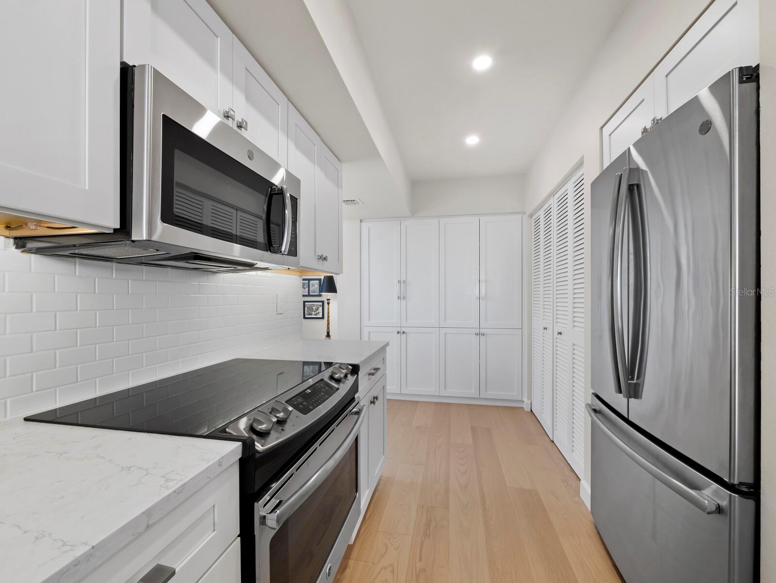 2016 HARBOURSIDE DR #317