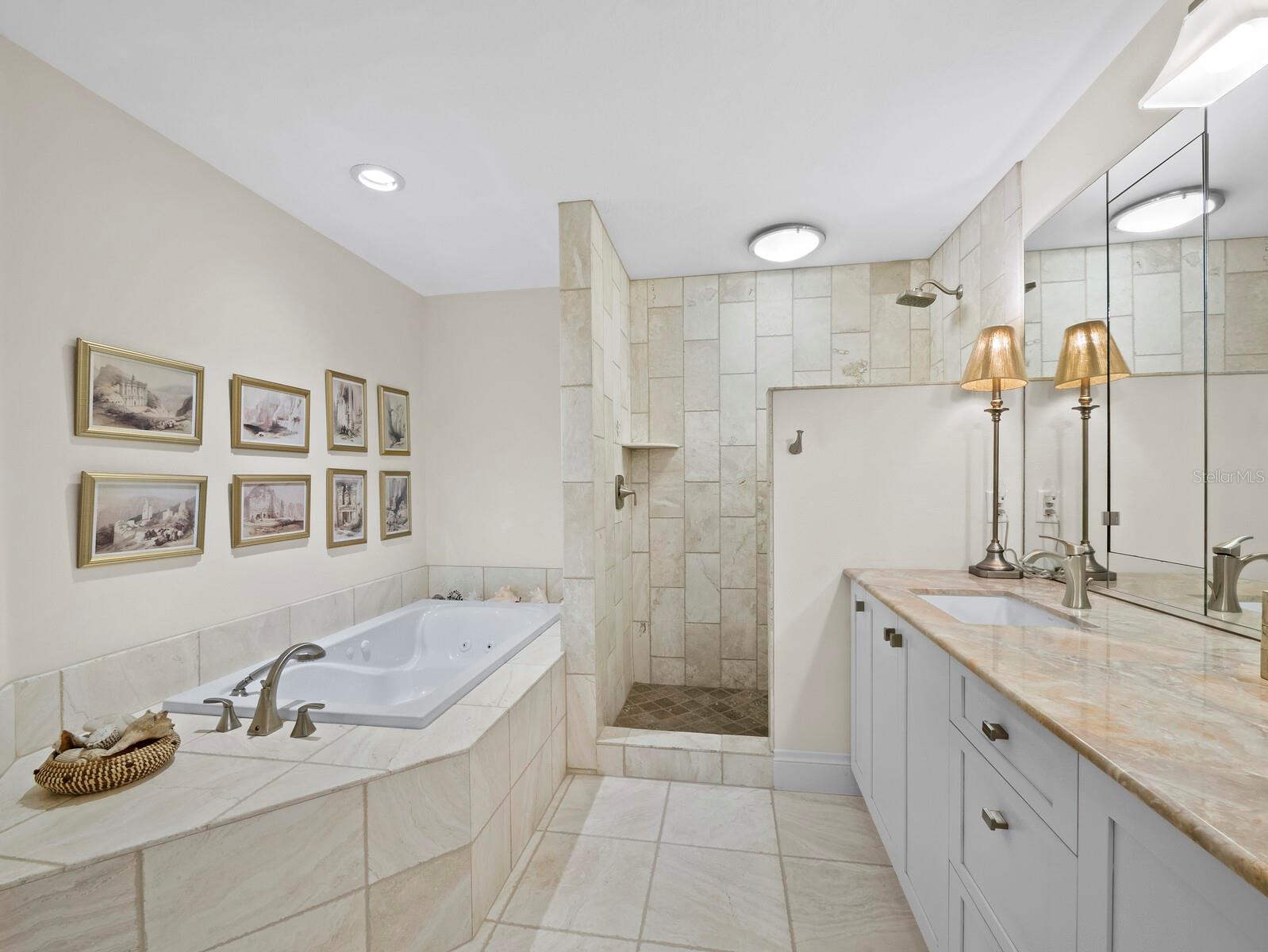 3466 WINDING OAKS DR #35