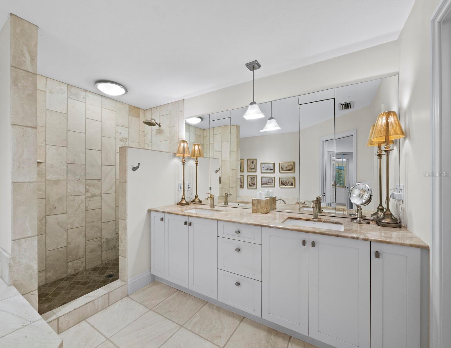 3466 WINDING OAKS DR #35