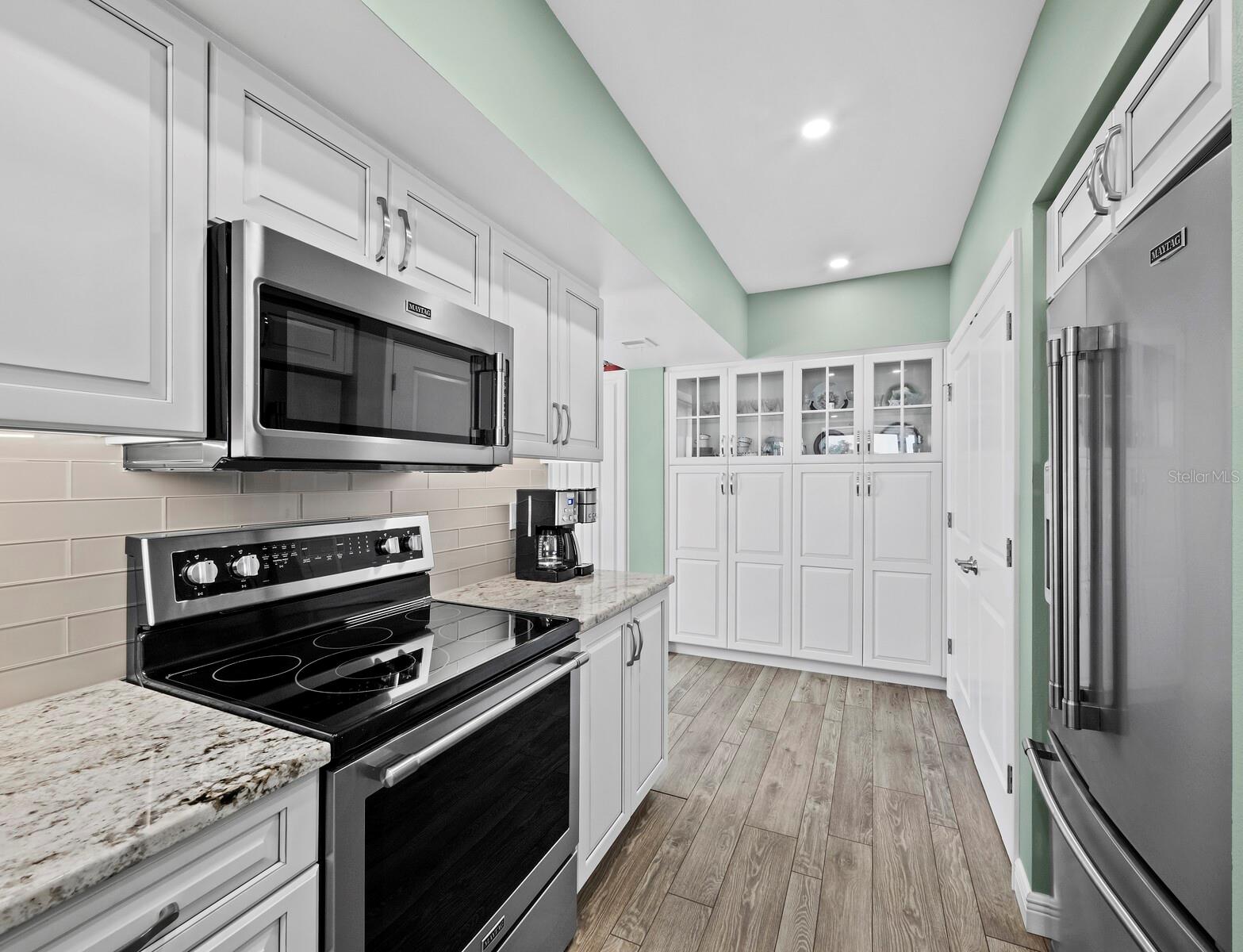 2020 HARBOURSIDE DR #417