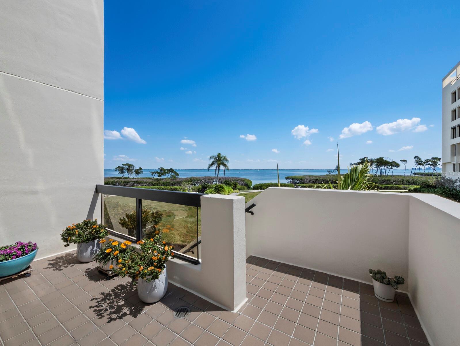 2020 HARBOURSIDE DR #417