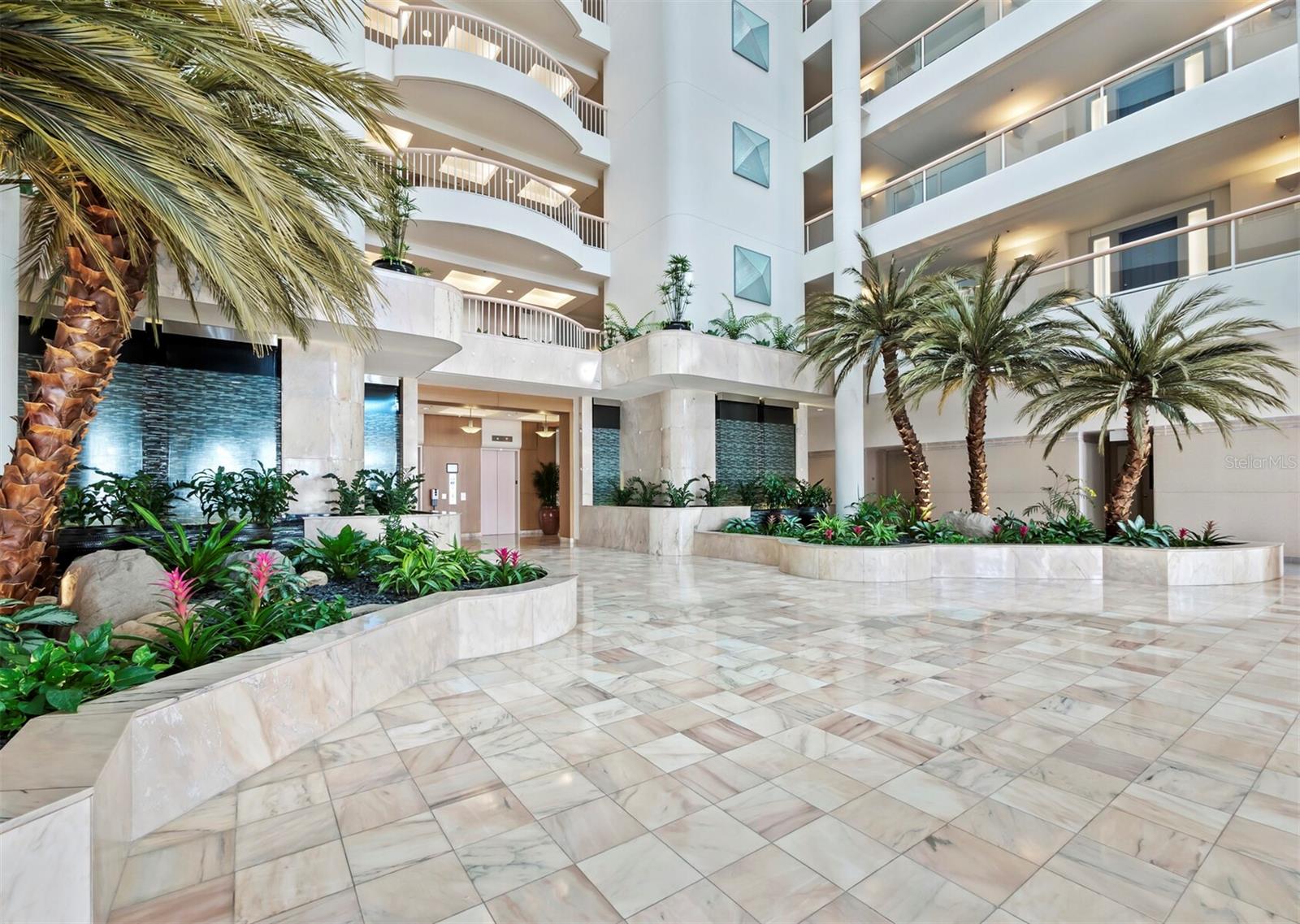 455 LONGBOAT CLUB RD #402