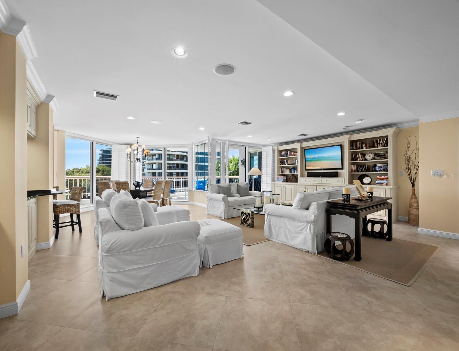 455 LONGBOAT CLUB RD #402