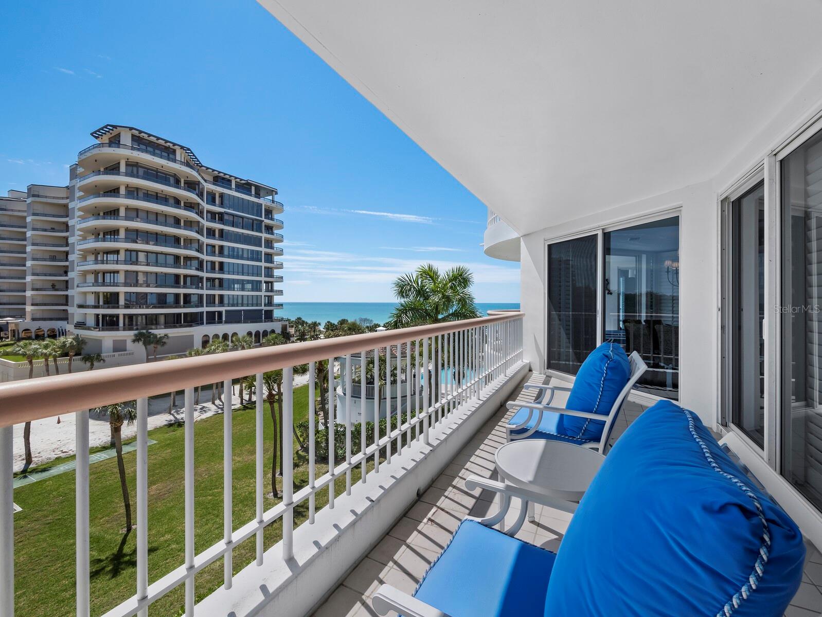 455 LONGBOAT CLUB RD #402