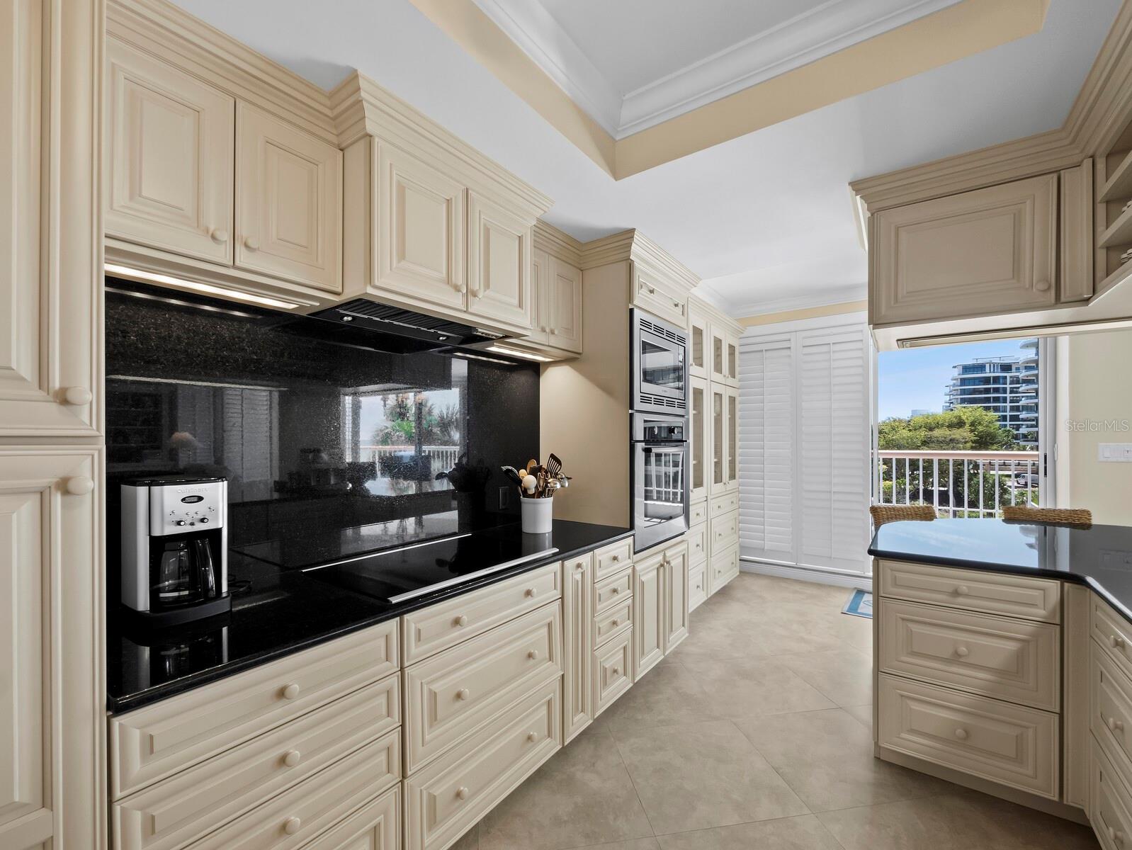 455 LONGBOAT CLUB RD #402