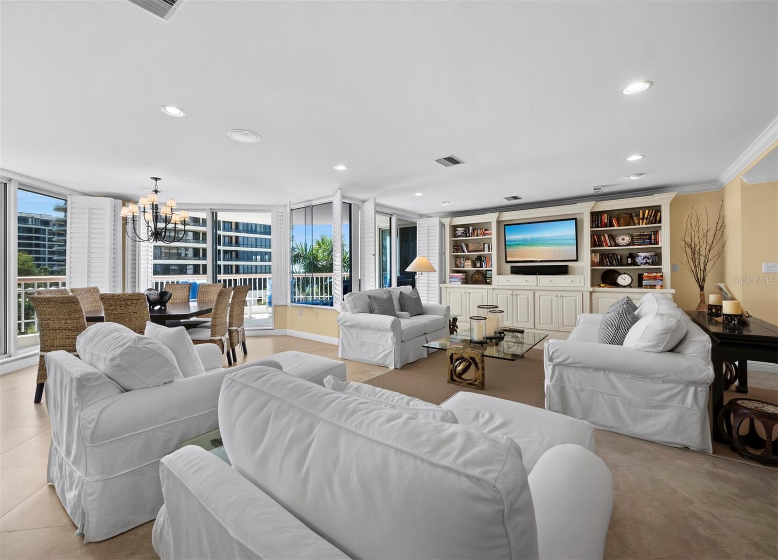 455 LONGBOAT CLUB RD #402