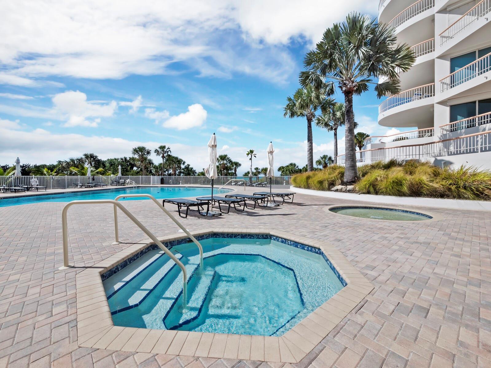 455 LONGBOAT CLUB RD #402