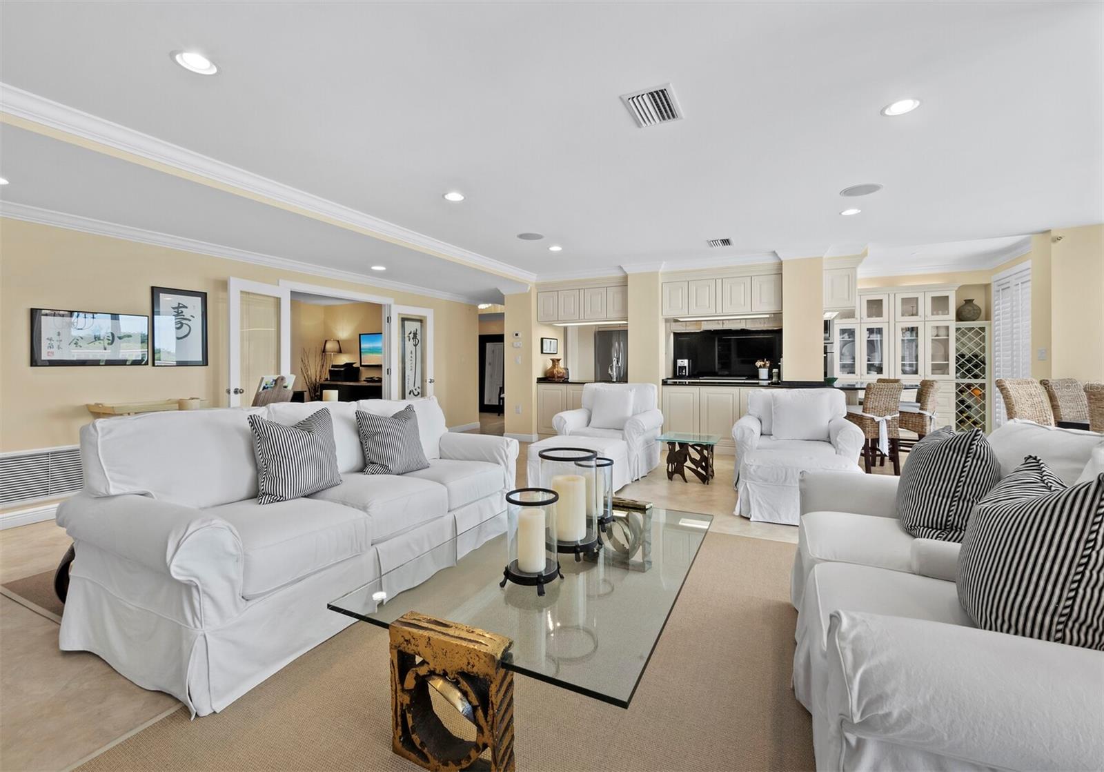 455 LONGBOAT CLUB RD #402