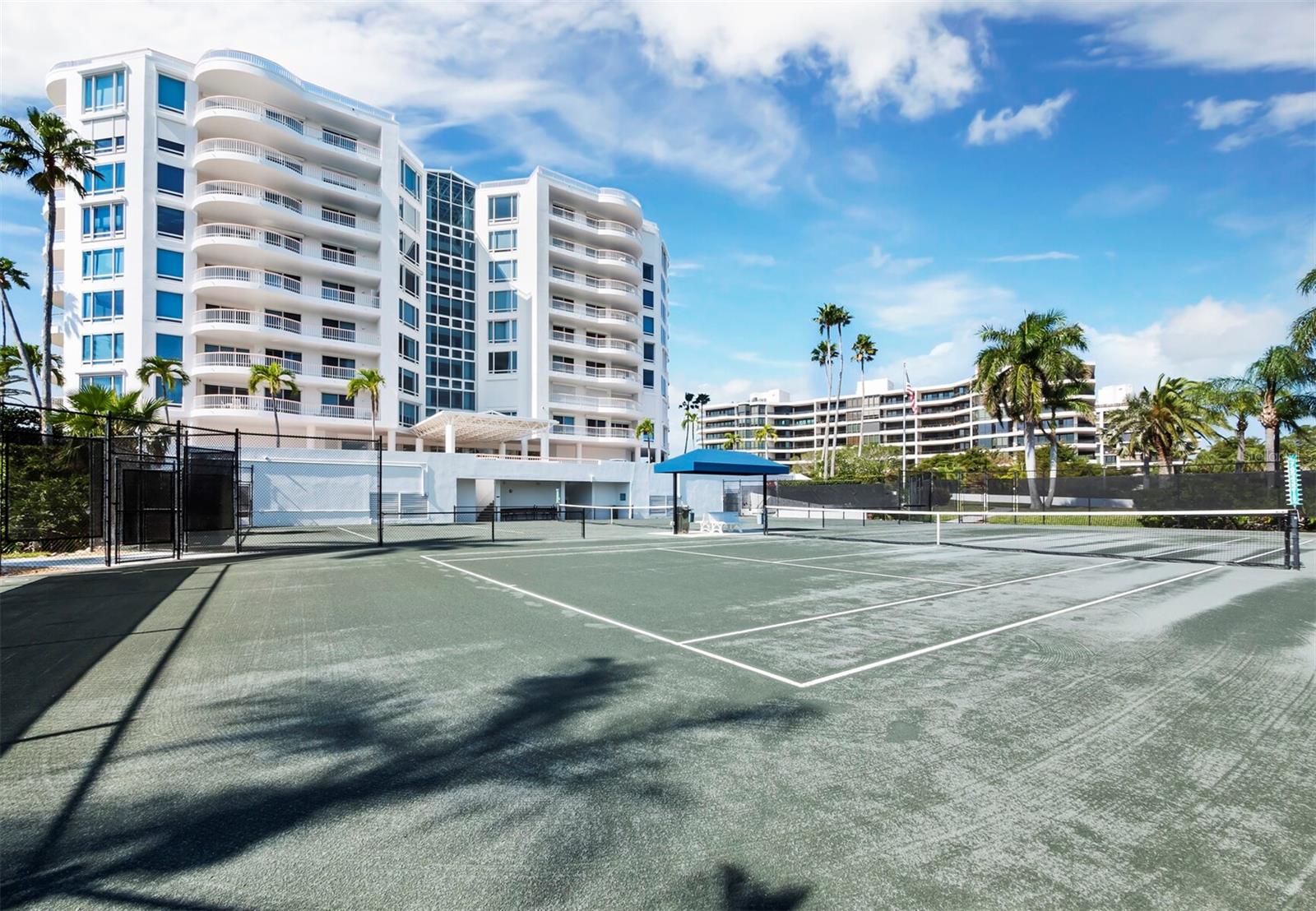 455 LONGBOAT CLUB RD #402