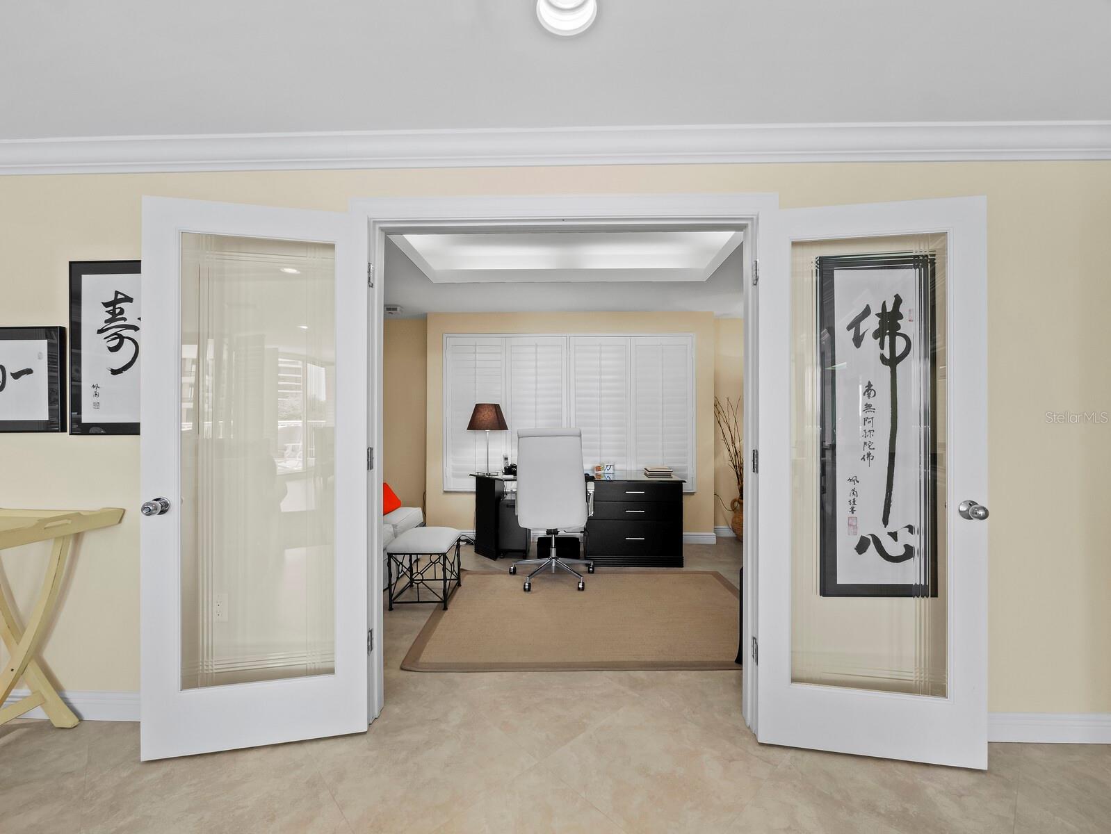 455 LONGBOAT CLUB RD #402