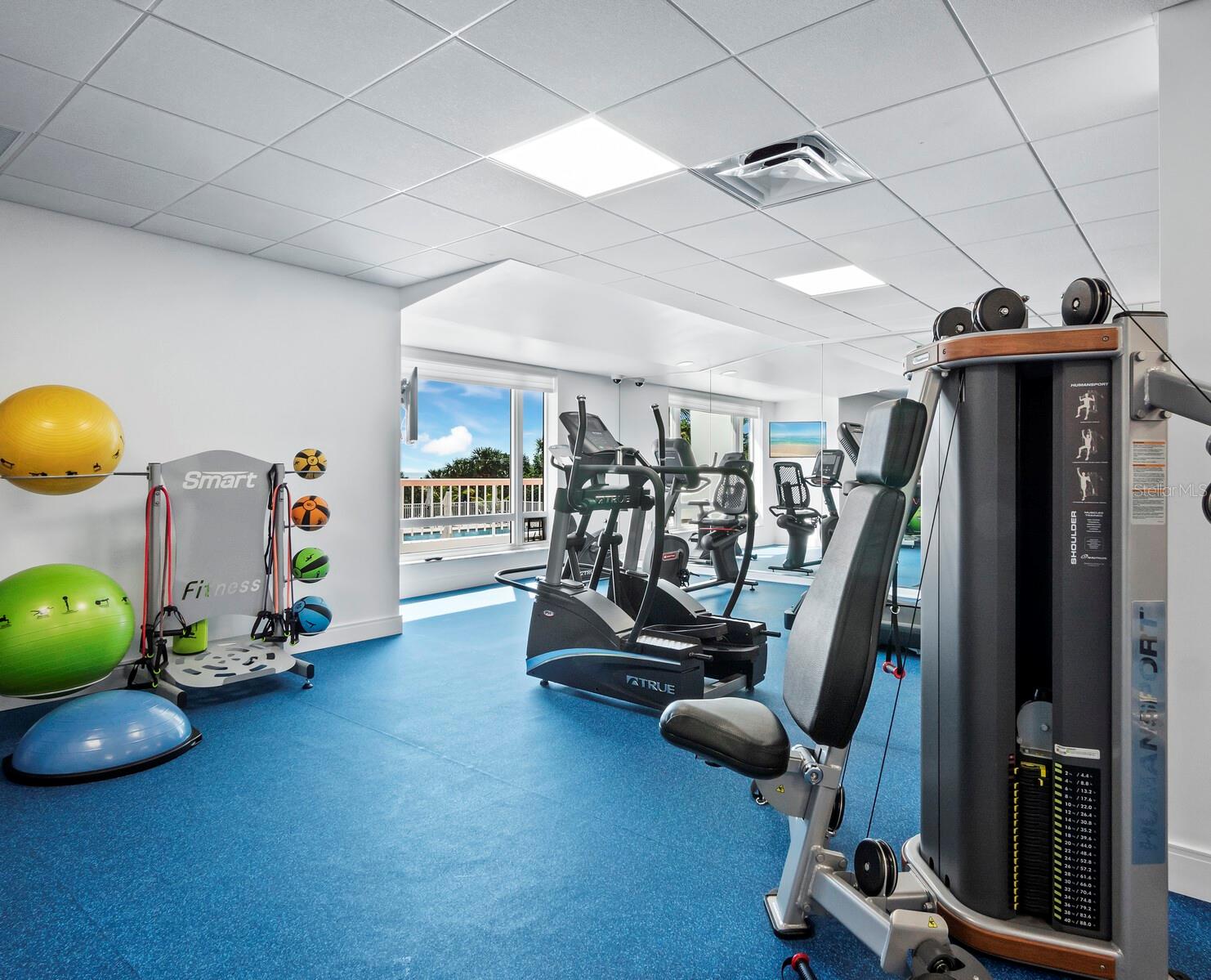 455 LONGBOAT CLUB RD #402