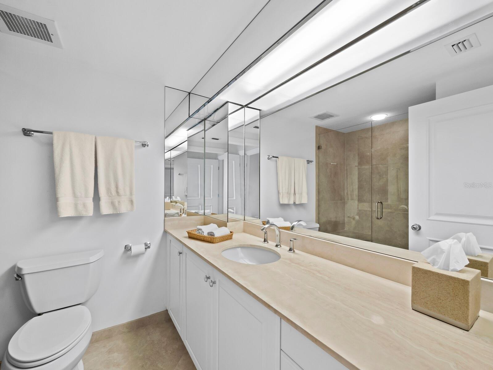 455 LONGBOAT CLUB RD #402