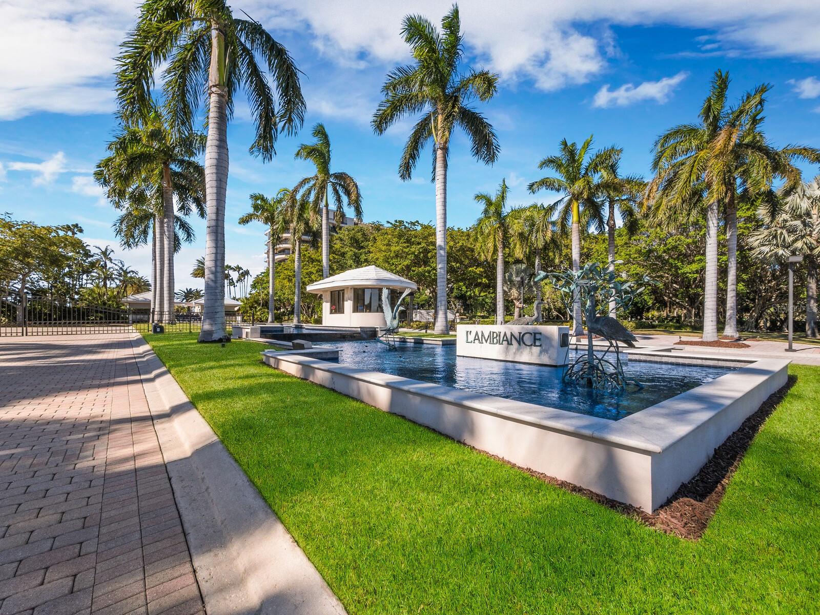 415 L AMBIANCE DR #A301