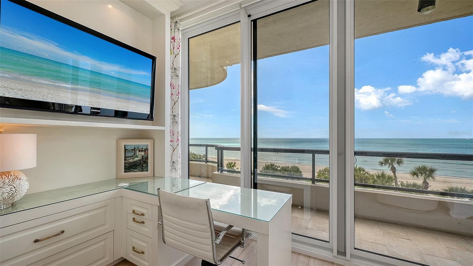 415 L AMBIANCE DR #A301