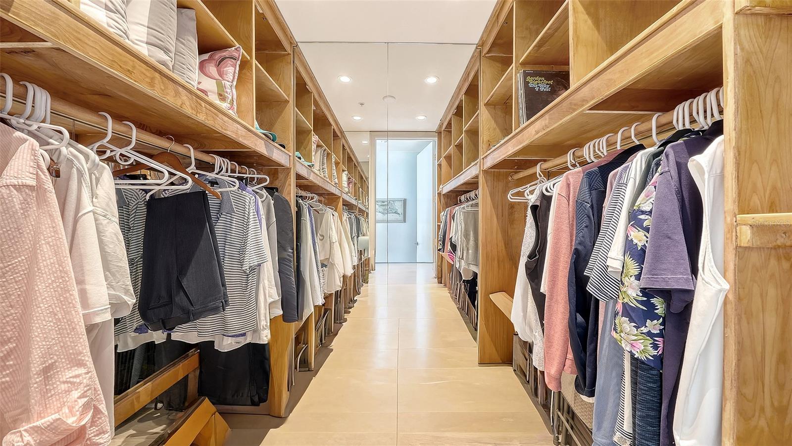 415 L AMBIANCE DR #A301