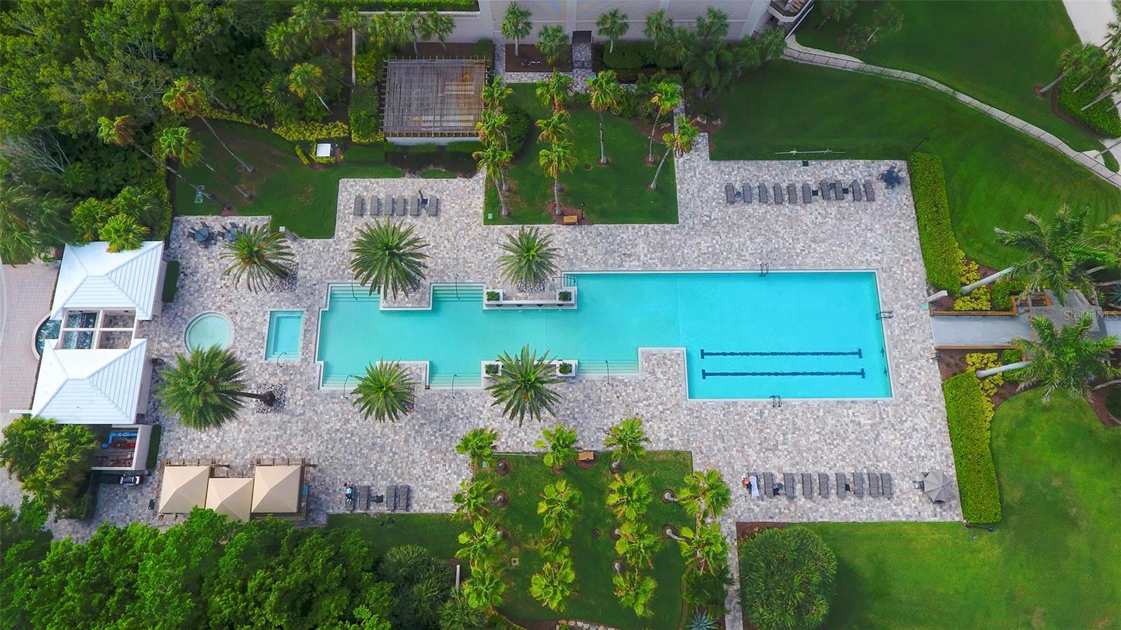 415 L AMBIANCE DR #A301