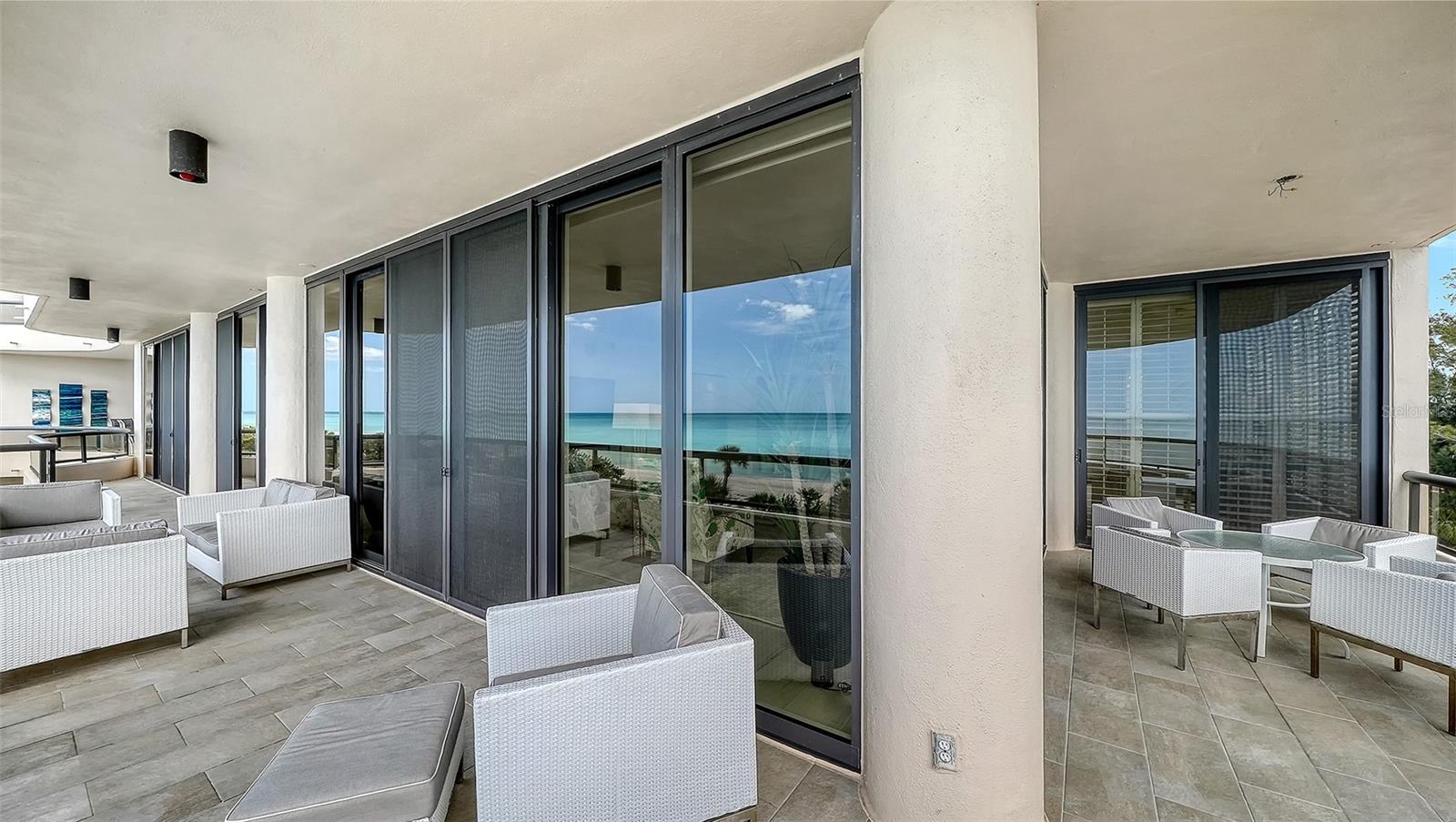 415 L AMBIANCE DR #A301