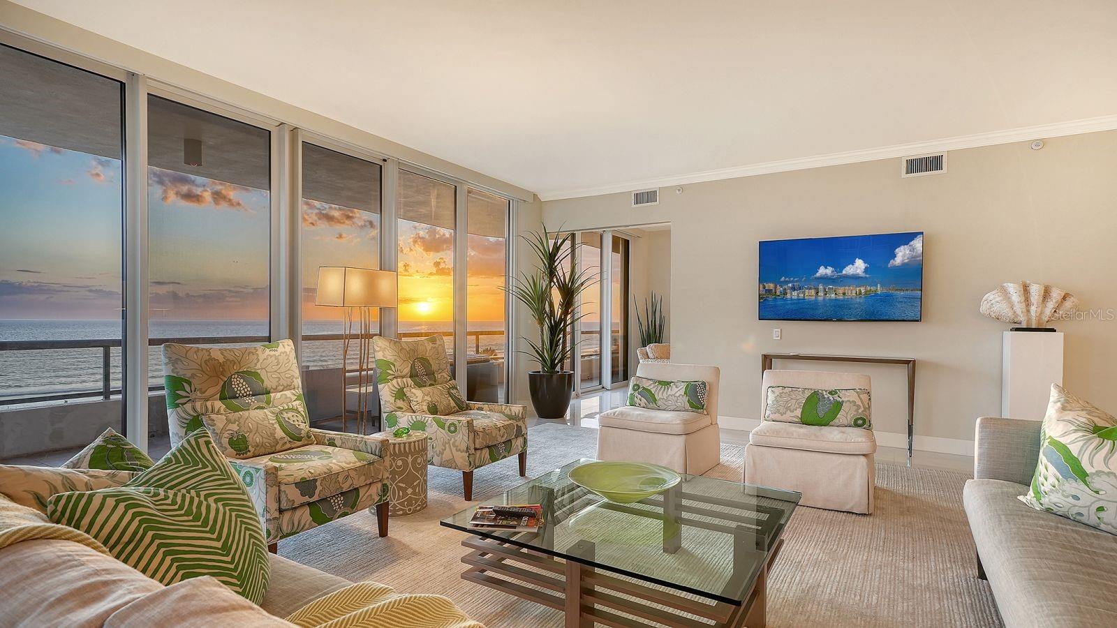 415 L AMBIANCE DR #A301